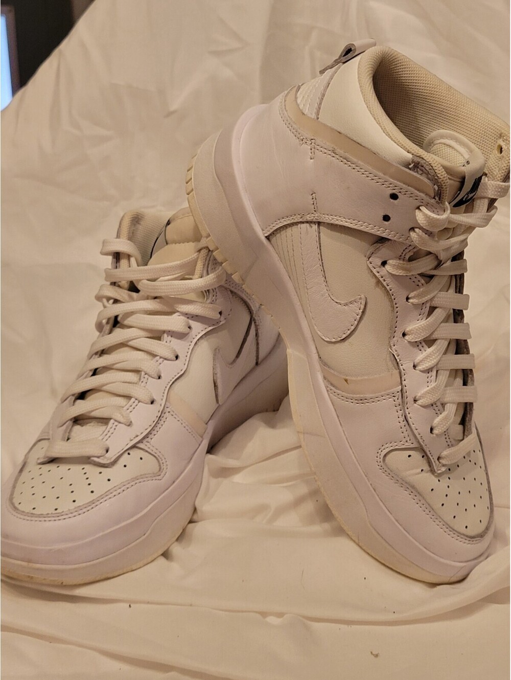 Women's Size 7 Nike Dunk Rebel High Summit White Athletic Sneaker